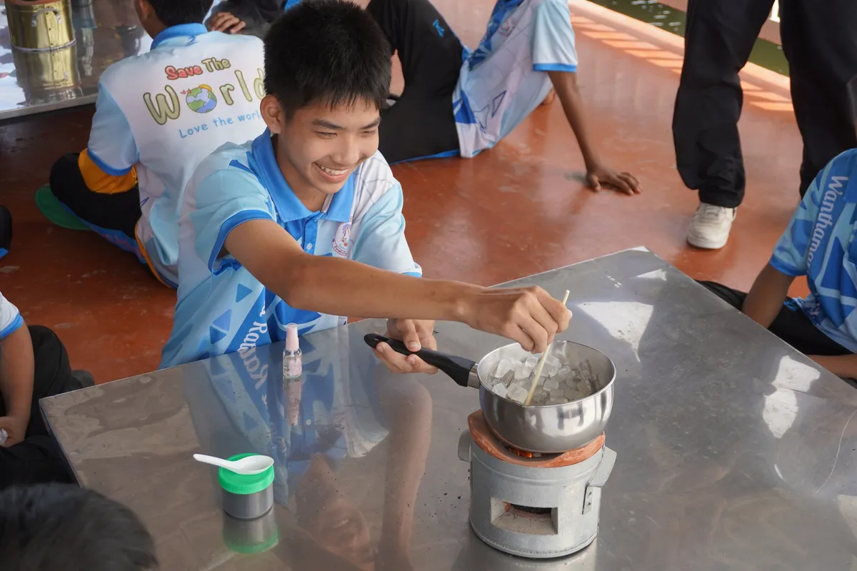 เรียนรู้วิธีทำสบู่ชาโคลเพื่อสิ่งแวดล้อม บ้านคลองโคนรีสอร์ท