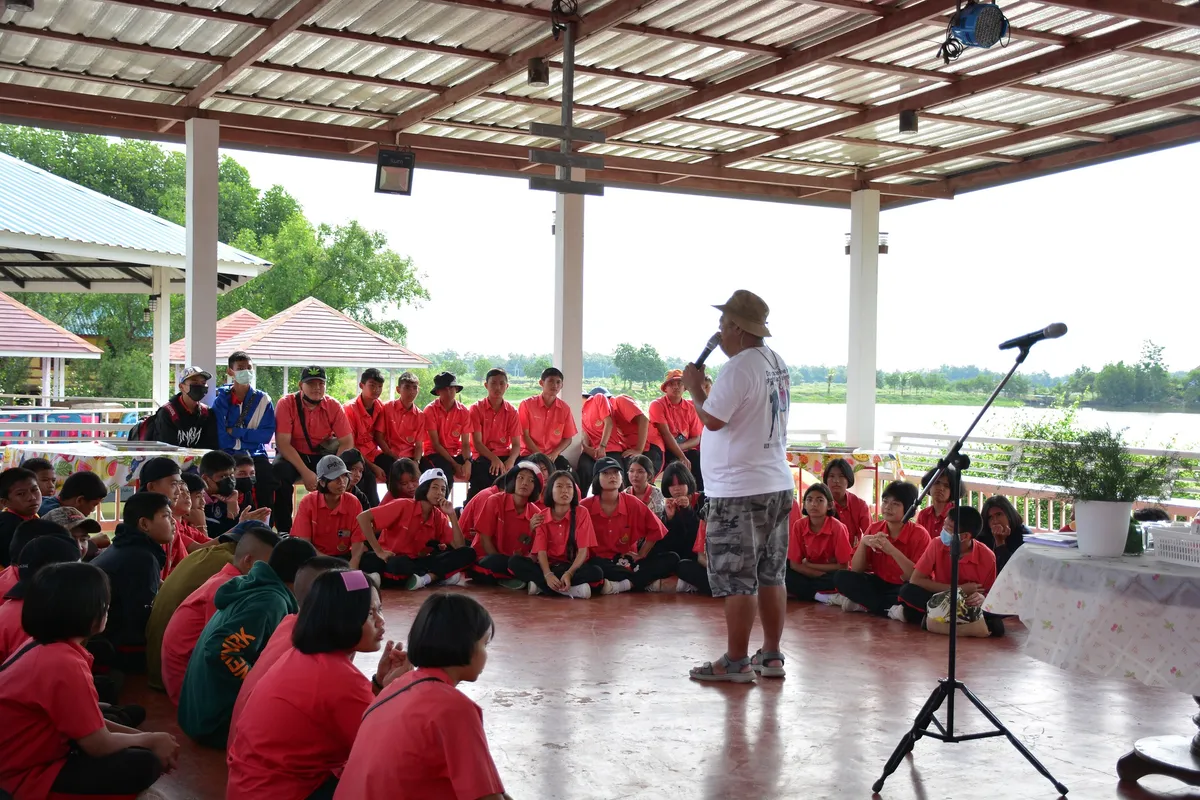 บรรยายโรงเรียน